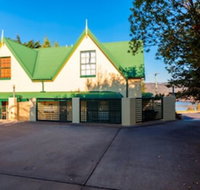 Bayview 3 - Next to Lake Jindabyne - Sydneys Hotel