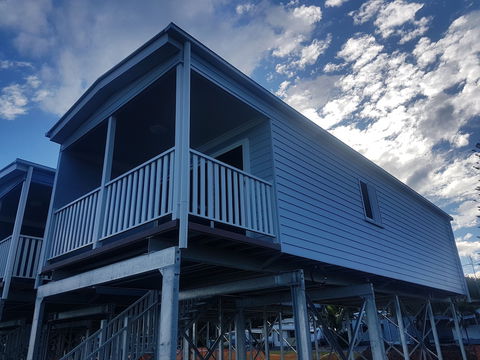Pelican Caravan Park - Sydneys Hotel 0