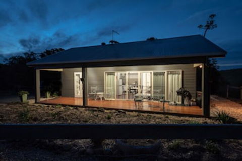 Country Mile Escape - Sydneys Hotel 0