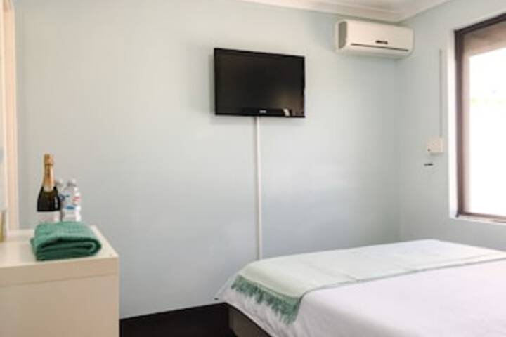 Beechboro WA Sydneys Hotel