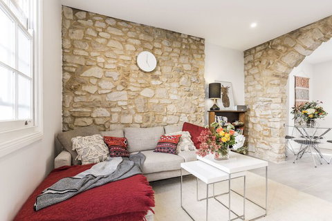19th Century Sydney 2 Storey Cottage - Sydneys Hotel 6