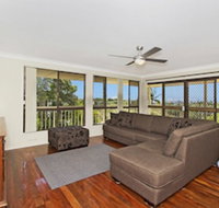 KINGSCLIFF HOLIDAY HOME on the HILL SYDS VIEW - Sydneys Hotel