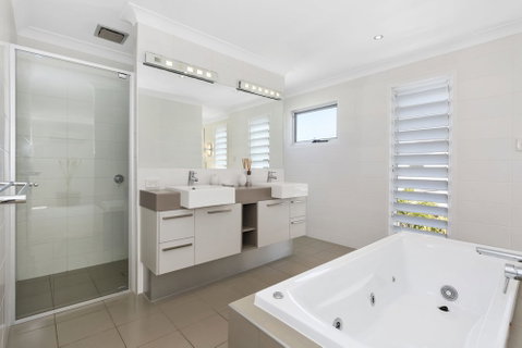 Kingscliff Beach Holiday House At Salt Village - Sydneys Hotel 3