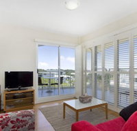 RESORT on the BEACH 6310 TOP FLOOR - Sydneys Hotel