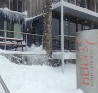 Snowstay at Heidi's - Sydneys Hotel