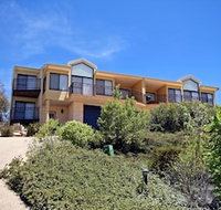 Dromaius 5 - Great Views of The Snowy Mountains - Sydneys Hotel