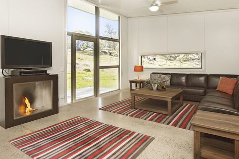 Ecocrackenback 19 'Sustainable Chalet Close To The Slopes.' - Sydneys Hotel 2