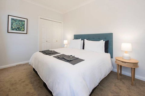 Peppertree Hill Luxury Farm Accomodation - Sydneys Hotel 4