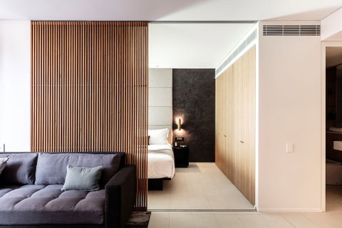 SKYE Suites Sydney - Sydneys Hotel 5