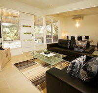Beach House Units - 2 - Sydneys Hotel