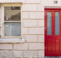 Modern Sydney / Surry Hills 19th Century Cottage - Sydneys Hotel