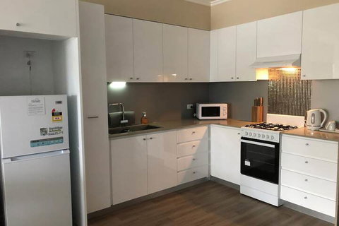 Morisset Serviced Apartments - Sydneys Hotel 7