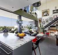Waterloo Two Storey Garden Penthouse Apartment - Sydneys Hotel