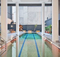 SH147 Sleek Split Level 2BR Surry Hills - Sydneys Hotel