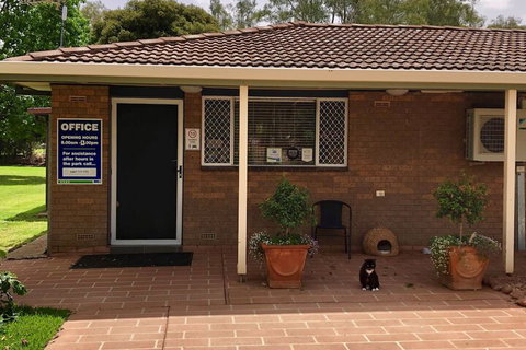 BIG4 Wagga Wagga Holiday Park - Sydneys Hotel 3