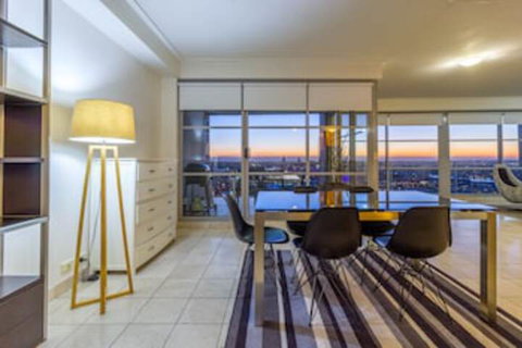 Midtown Darling Harbour - Sydneys Hotel 0