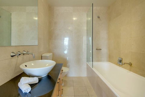 Midtown Darling Harbour - Sydneys Hotel 7