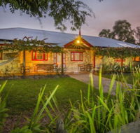 Monkey Place Country House - Sydneys Hotel