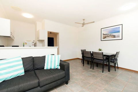 Cable Beach Apartments - Sydneys Hotel 5