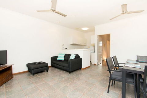 Cable Beach Apartments - Sydneys Hotel 3