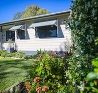 Dell Lee Cottage - Sydneys Hotel