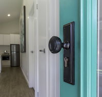 Spring Home - Our Place at Bright - Sydneys Hotel
