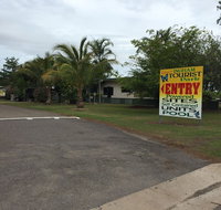 Ingham Tourist Park - Sydneys Hotel