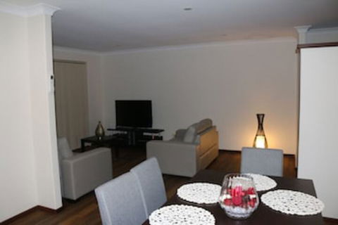 Cozy Stay At Dunstan - Sydneys Hotel 0