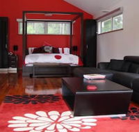 Silkwood Estate - Sydneys Hotel