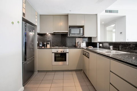 Russell St. Hotel Apartment - Sydneys Hotel 5