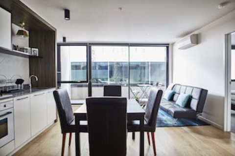 Sleek Arthouse Apartment With Pool Close To City - Sydneys Hotel 0