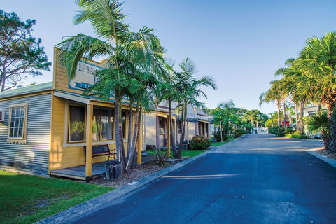 Ingenia Holidays Wairo Beach - Sydneys Hotel 1