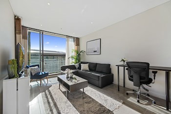 Full Darling Harbour View Luxury 2 Bedroom Apartment - Sydneys Hotel 0