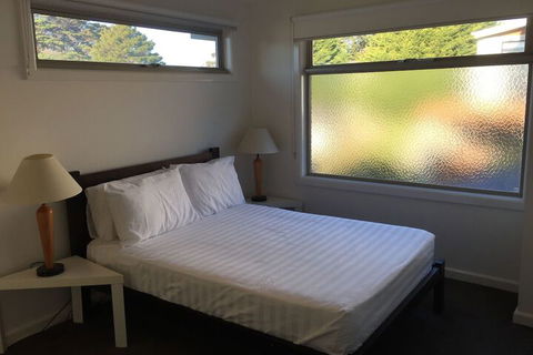 Aquawaters House By Barefoot Beach Stays - Sydneys Hotel 3