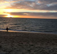 Aquawaters house by Barefoot Beach stays - Sydneys Hotel