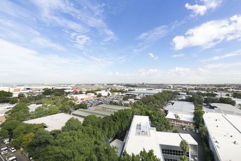 Penthouse Near Airport & CBD - Sydneys Hotel 0