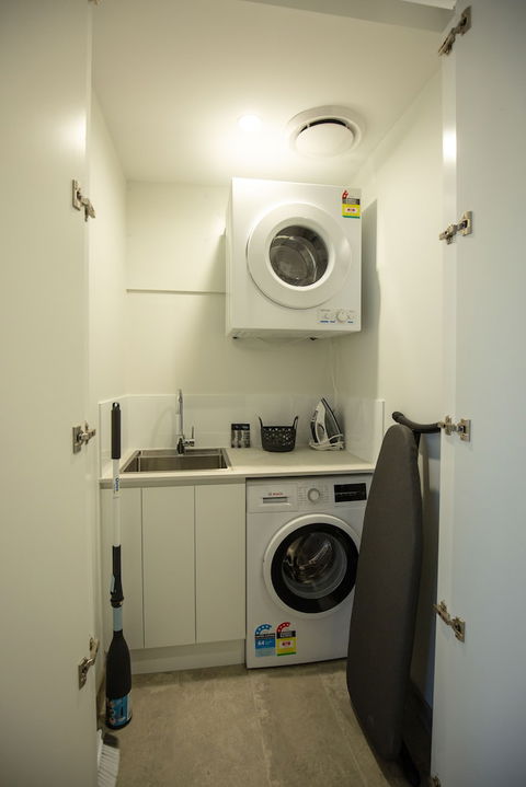 Astina Suites Forster - Sydneys Hotel 3