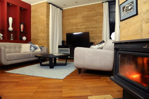 Anagama House & Studio - Sydneys Hotel 5