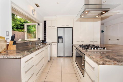 11 Dalmor Court Coolum Beach Pet Friendly Linen Supplied 500 BOND - Sydneys Hotel 6