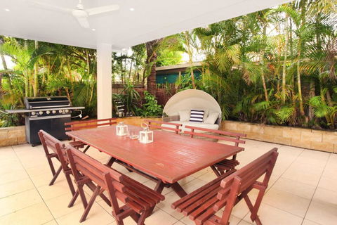 11 Dalmor Court Coolum Beach Pet Friendly Linen Supplied 500 BOND - Sydneys Hotel 3