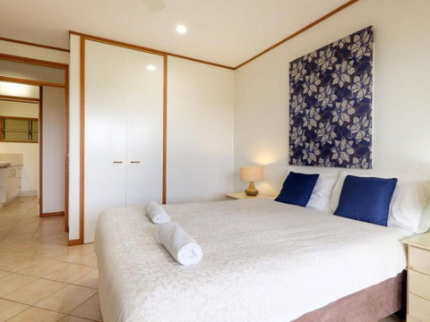 Claytons On Cylinder Beach Front - Sydneys Hotel 2
