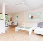 Corals at Elizabeth Beach - Sydneys Hotel