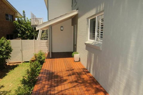 Fyne Shores - Sydneys Hotel 1