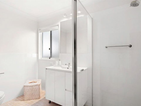 Whiting Escape 2 / 13 Whiting Avenue Terrigal - Sydneys Hotel 4