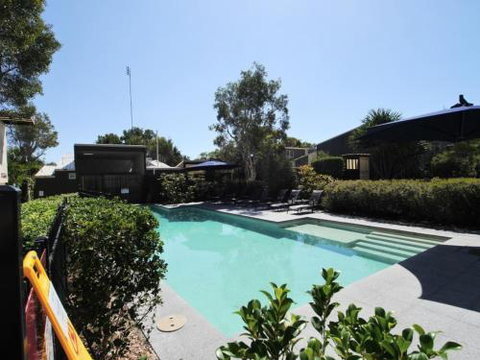 Beach Shack - Sydneys Hotel 3