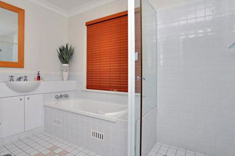 Villa Executive 2br Valley Views Resort Condo Located Within Cypress Lakes Resort (nothing Is More Central) - Sydneys Hotel 4