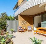 Boom 8 Boomerang Beach - Sydneys Hotel