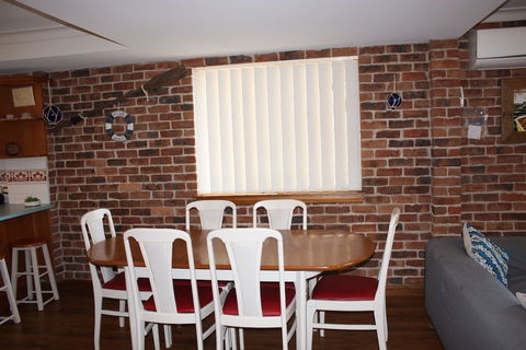 Birchgrove Terrace Unit 6 - Sydneys Hotel 2