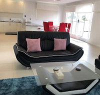 Cowes Holiday Haven Property NO.2 - Sydneys Hotel