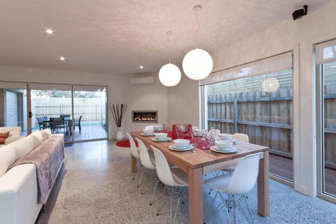 Amaroo - Sydneys Hotel 2